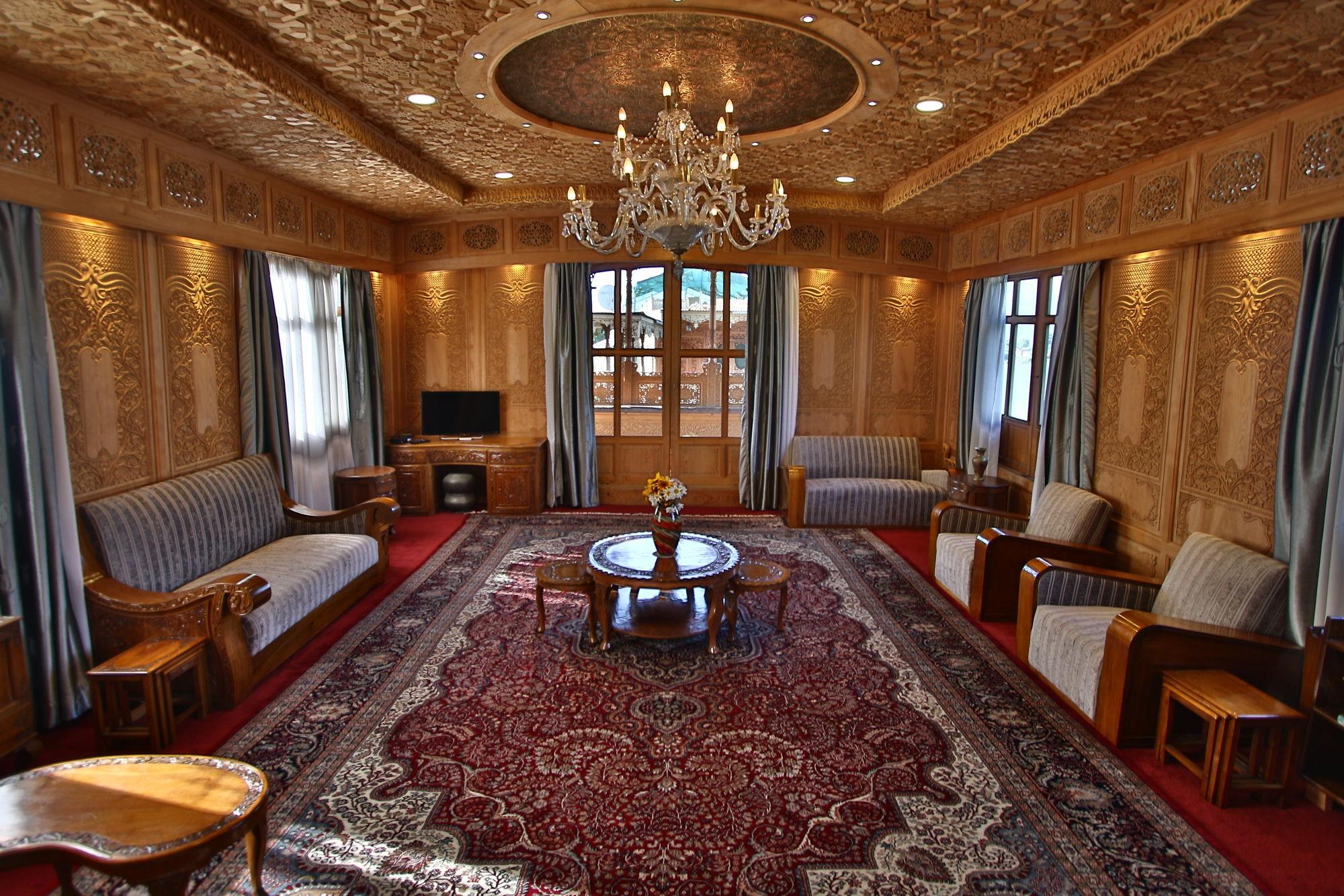 Mascot Houseboats Hotel ศรีนาการ์ ภายนอก รูปภาพ