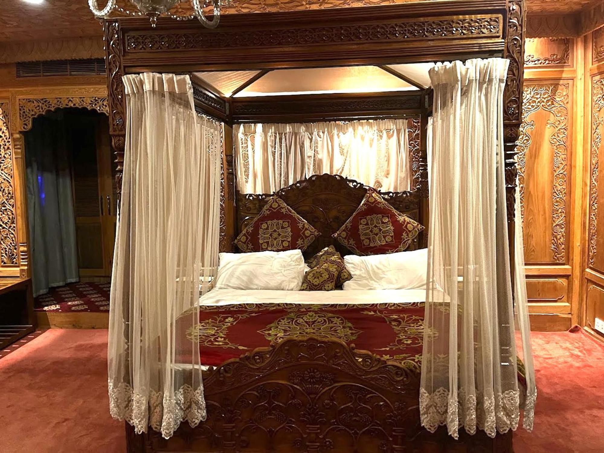 Mascot Houseboats Hotel ศรีนาการ์ ภายนอก รูปภาพ