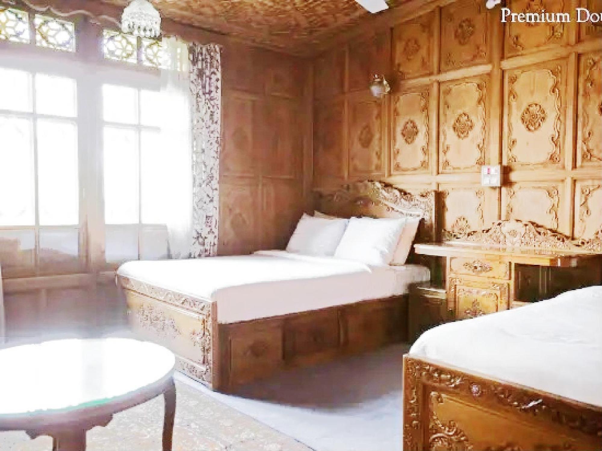 Mascot Houseboats Hotel ศรีนาการ์ ภายนอก รูปภาพ