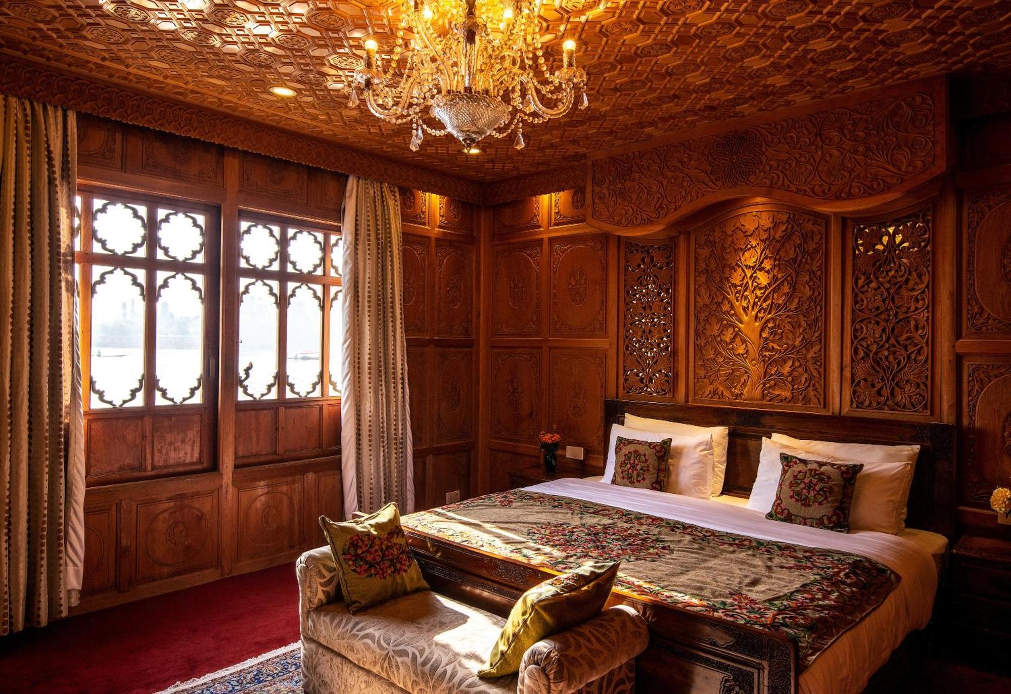 Mascot Houseboats Hotel ศรีนาการ์ ภายนอก รูปภาพ