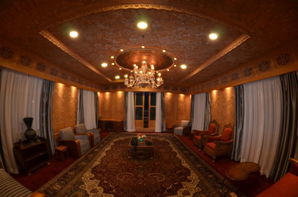 Mascot Houseboats Hotel ศรีนาการ์ ภายนอก รูปภาพ