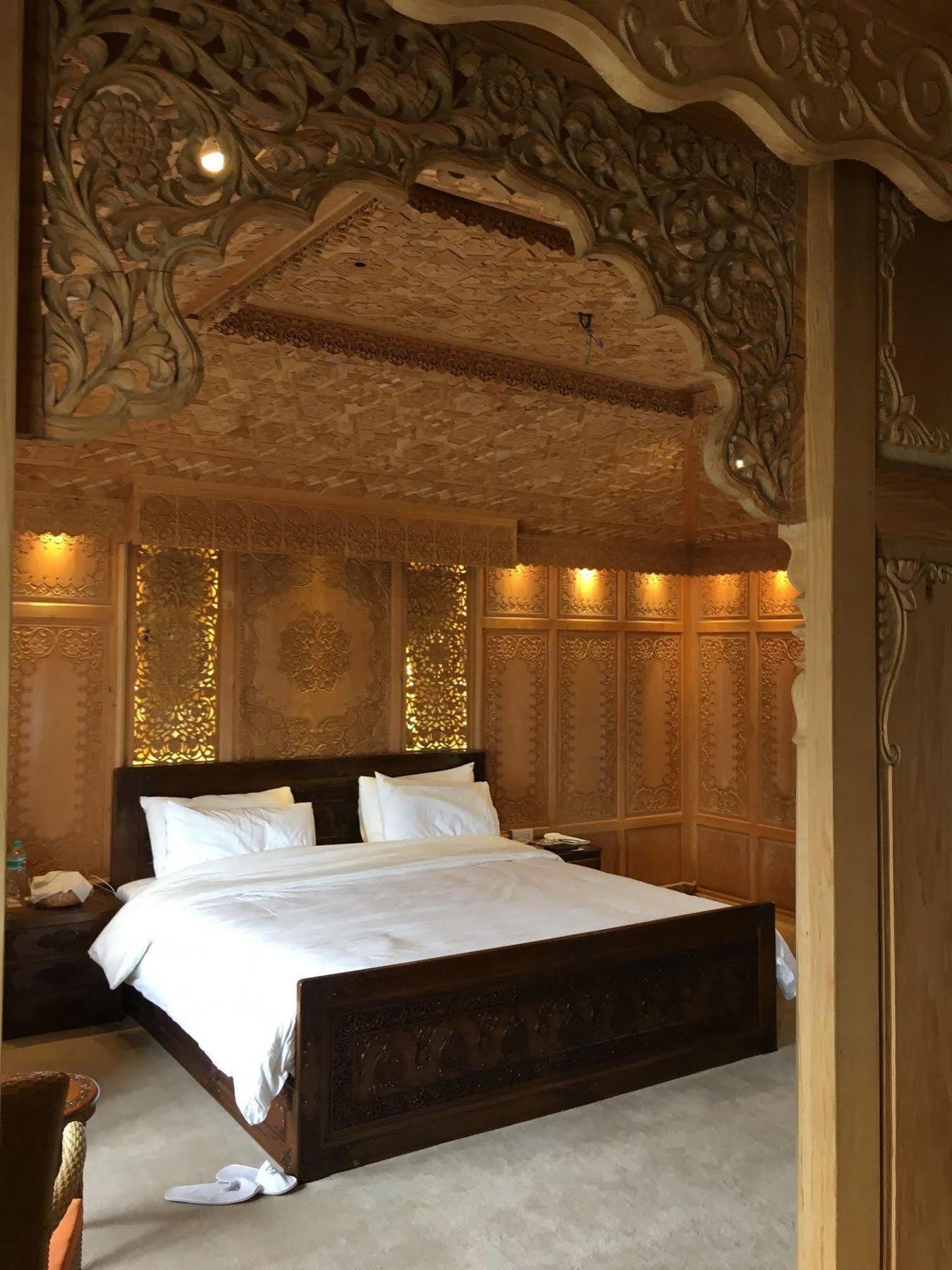 Mascot Houseboats Hotel ศรีนาการ์ ภายนอก รูปภาพ